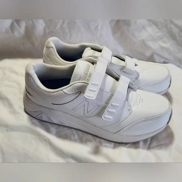 New Balance Orthodontic style shoe 938v3 size 11 - Picture 9 of 12